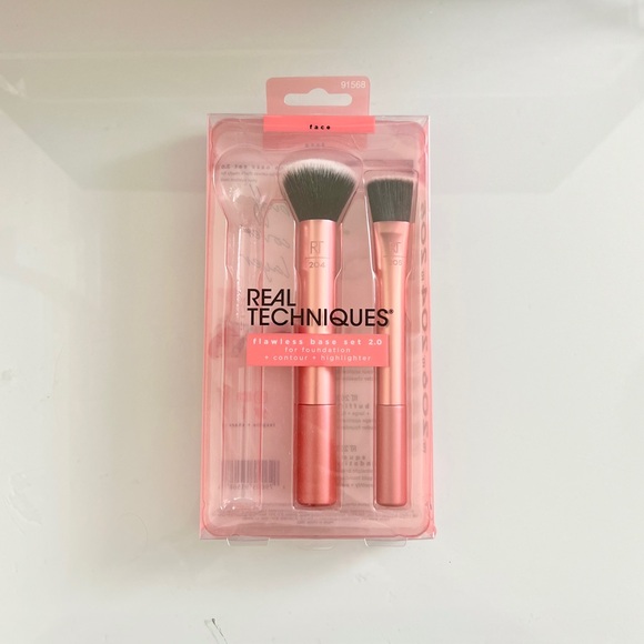 REAL TECHNIQUES FLAWLESS FACE MAKEUP BRUSH DUO SET - Picture 2 of 2